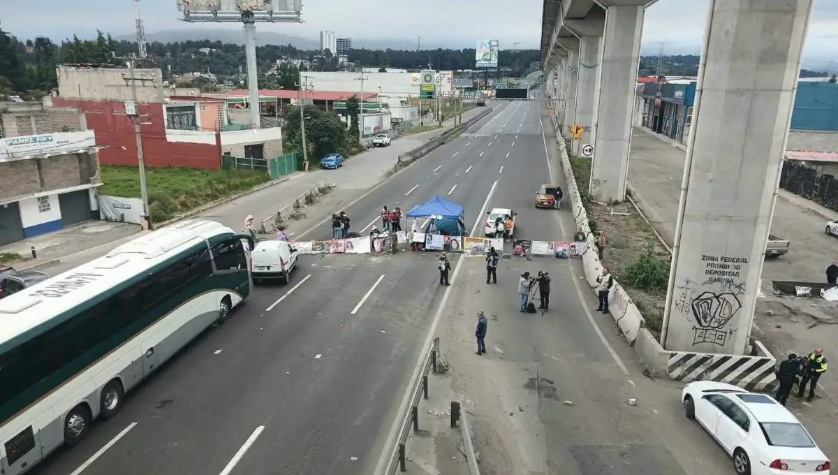 Bloqueo México-Toluca.