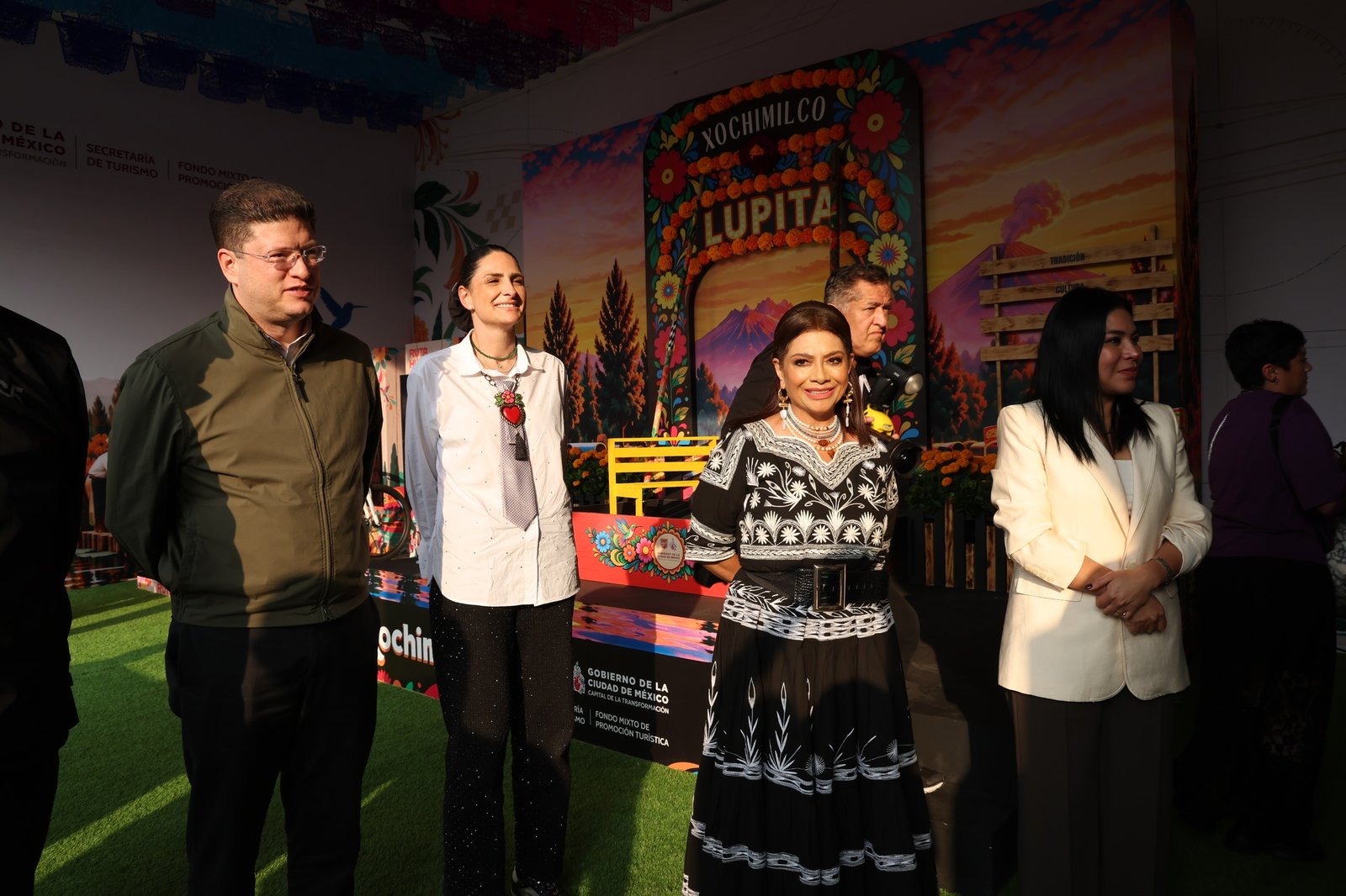 Clara Brugada inaugura pabellones culturales del GP de México 2026 y anuncia una derrama estimada de 35 mil millones de pesos por Fórmula 1 y Día de Muertos.