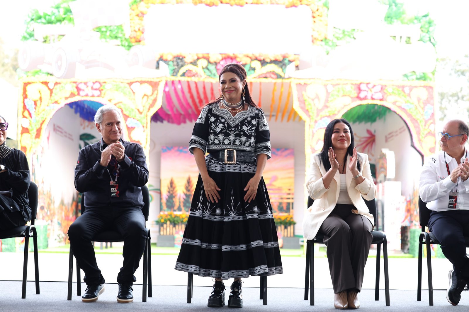 Clara Brugada inaugura pabellones culturales del GP de México 2026 y anuncia una derrama estimada de 35 mil millones de pesos por Fórmula 1 y Día de Muertos.