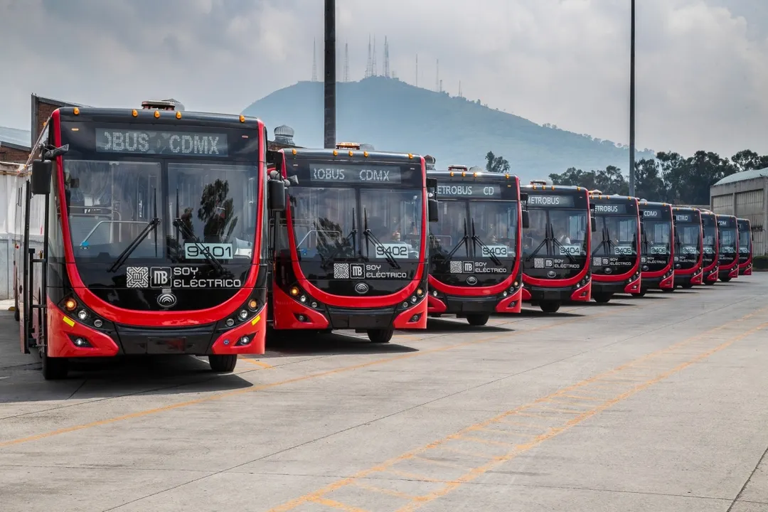 Primera ruta de Metrobús conducida solo por mujeres.