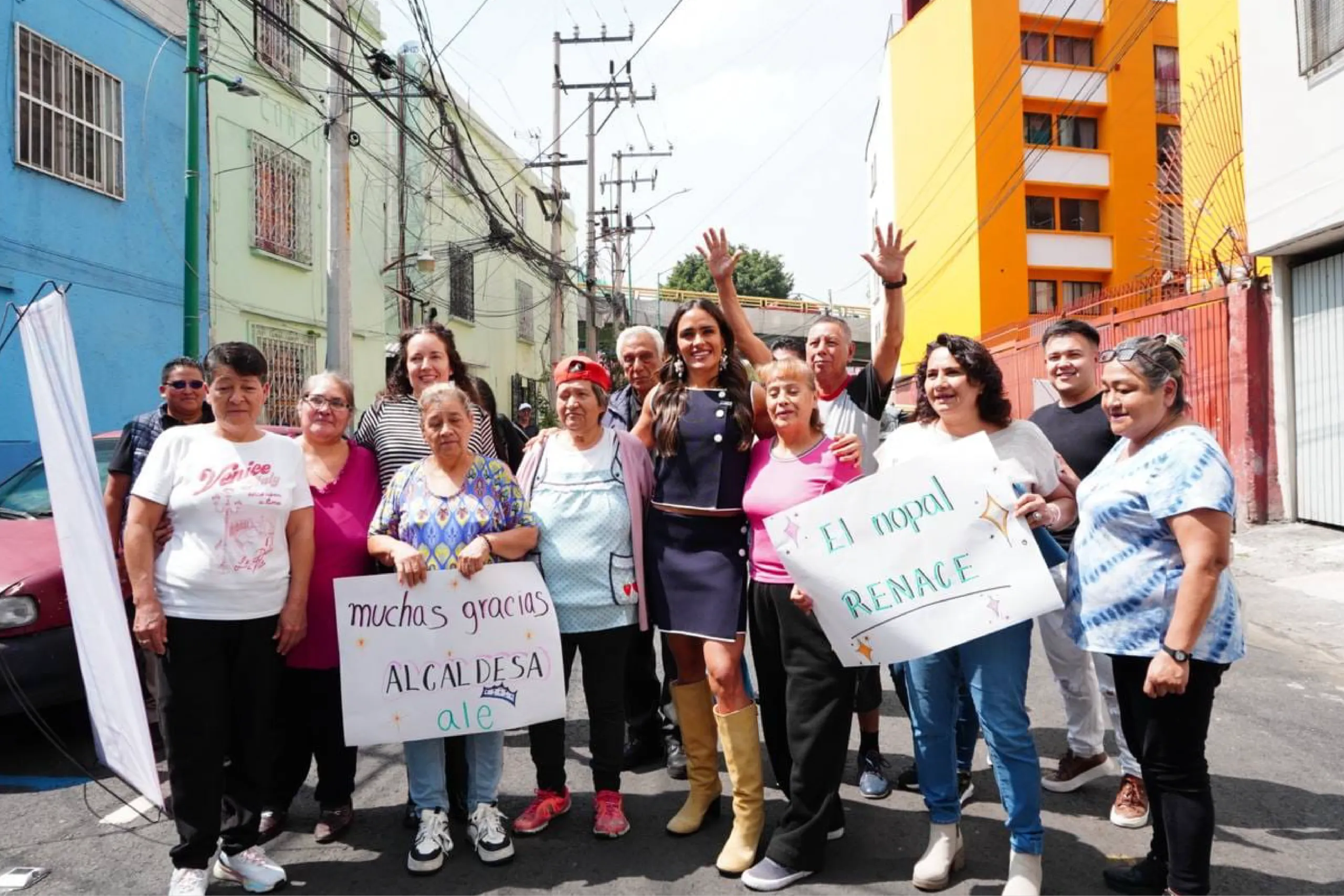Ale Rojo de la Vega entrega obras en Atlampa y Guerrero.