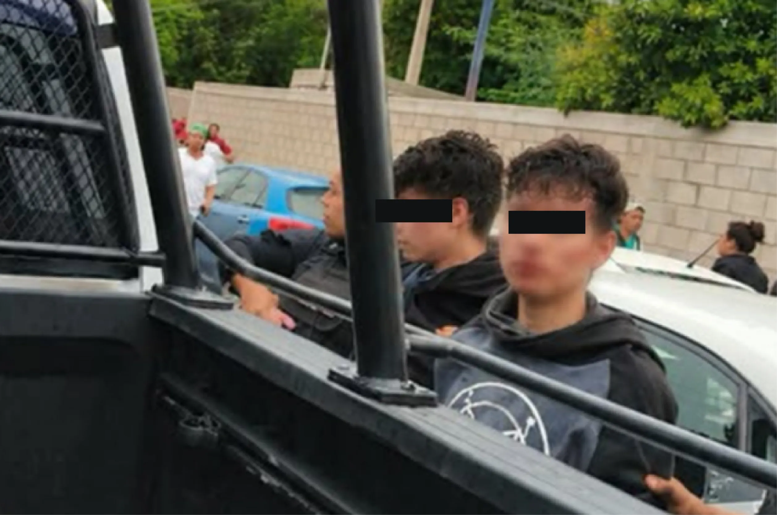 Vinculan a proceso a hermanos por ataque escolar.