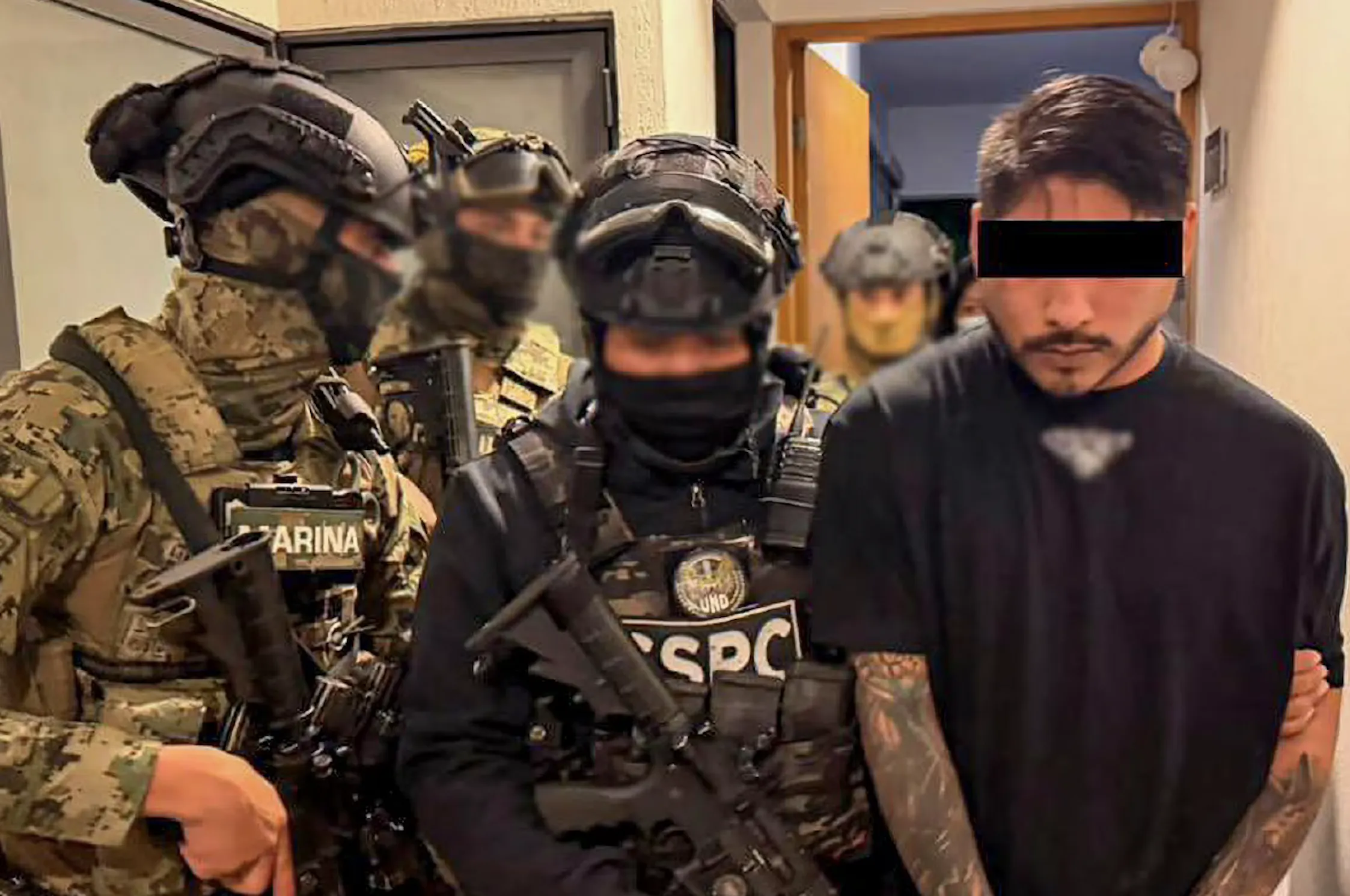 Iván “N”, alias “Comandante Cromo”, fue detenido en Guadalajara y vinculado a proceso por delitos federales relacionados con armas y narcóticos.