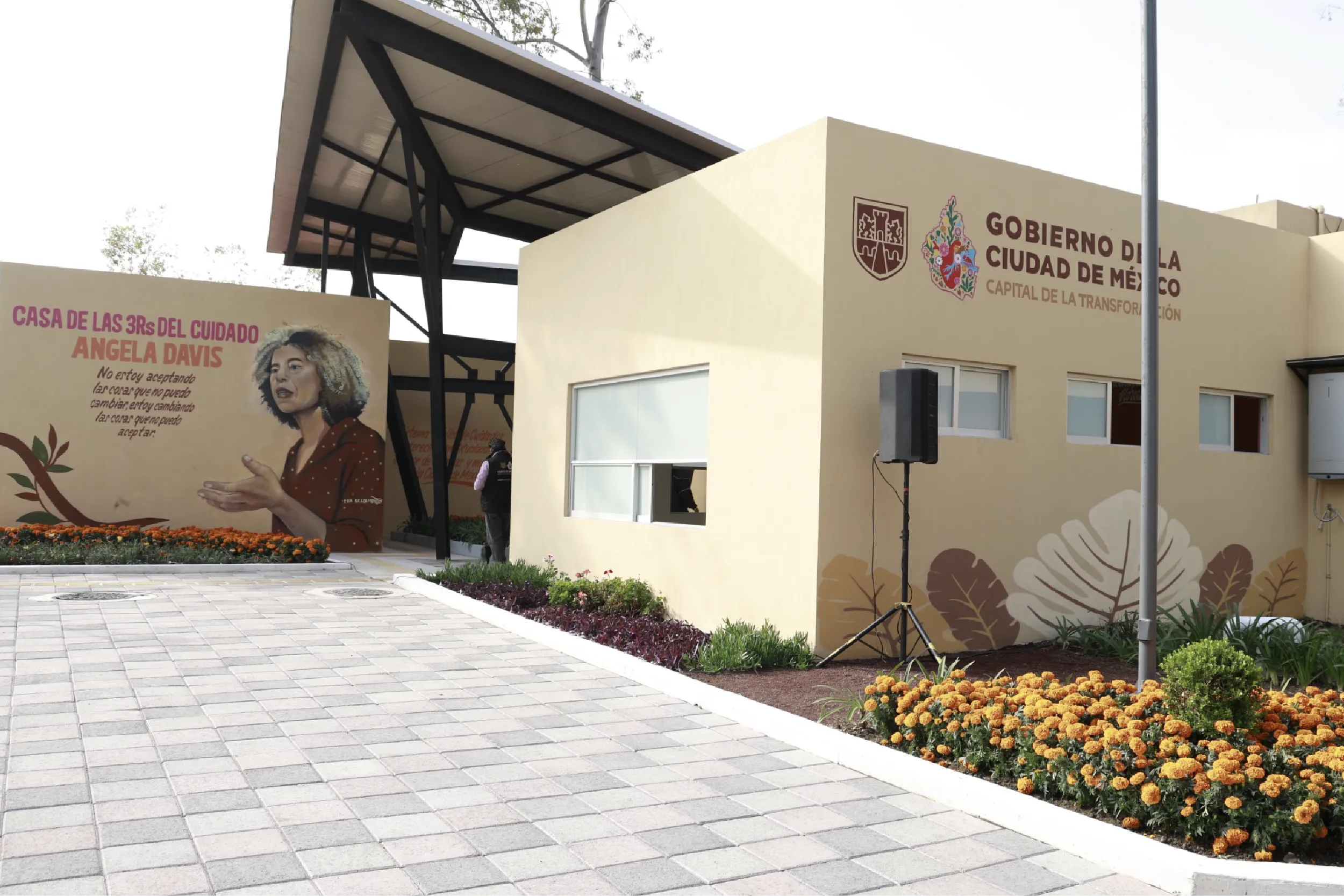 La Casa de las 3R Ángela Davis, inaugurada en Gustavo A. Madero, cuenta con espacios para atención infantil, personas mayores, rehabilitación y lavandería.