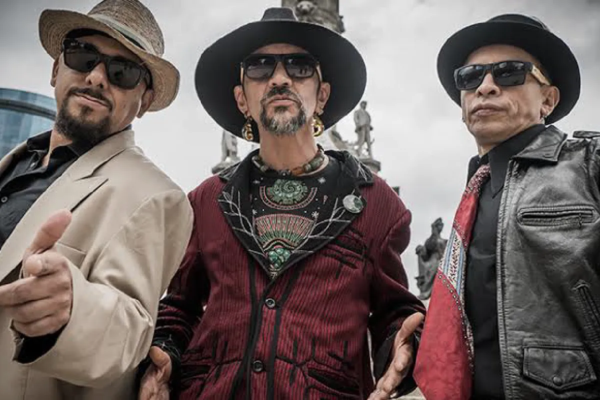 Maldita Vecindad celebra 40 años con un concierto y una megaofrenda de Día de Muertos en la Arena Ciudad de México.