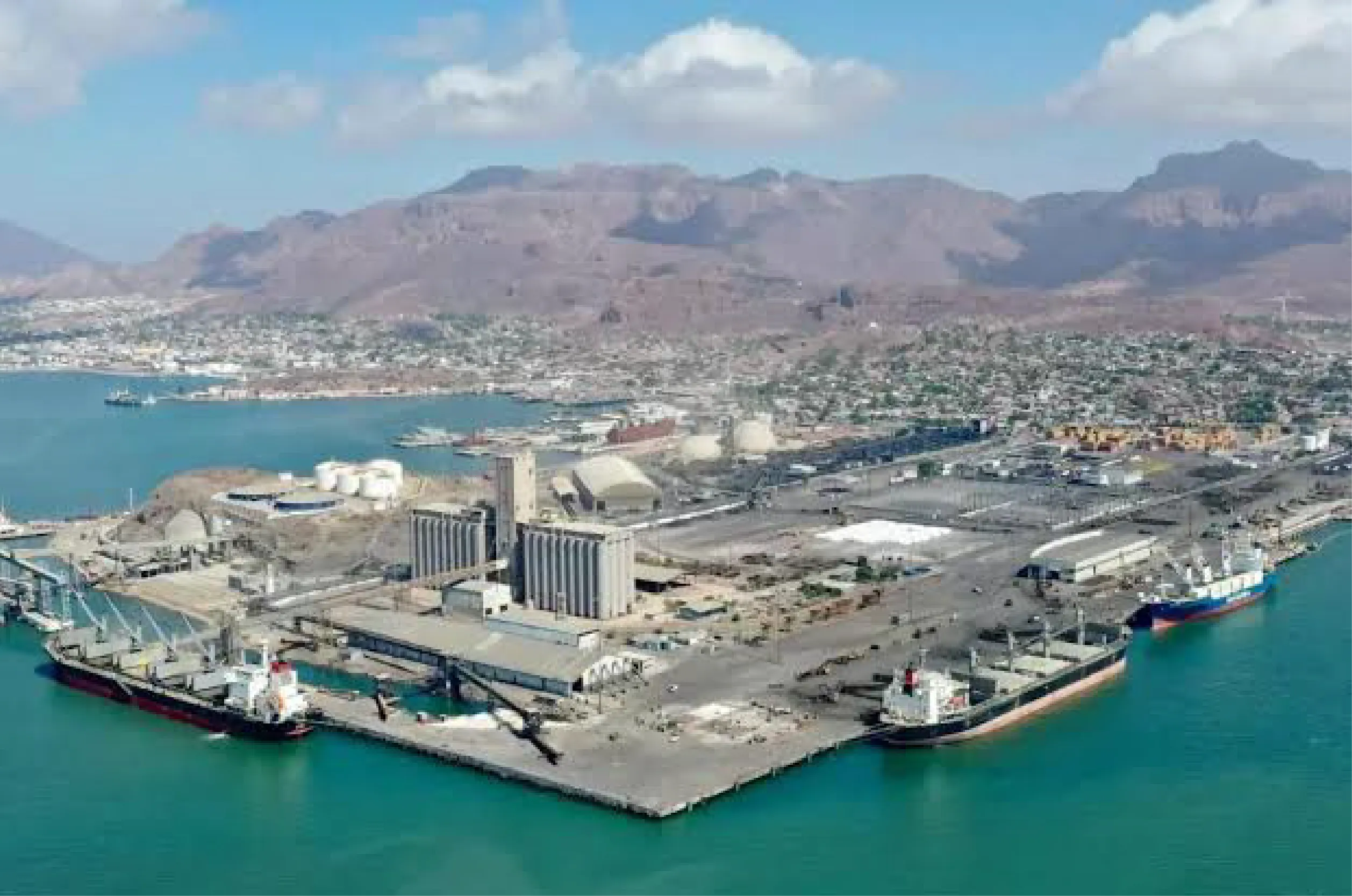 Durazo cedió terreno a Amigo LNG para planta en Guaymas.