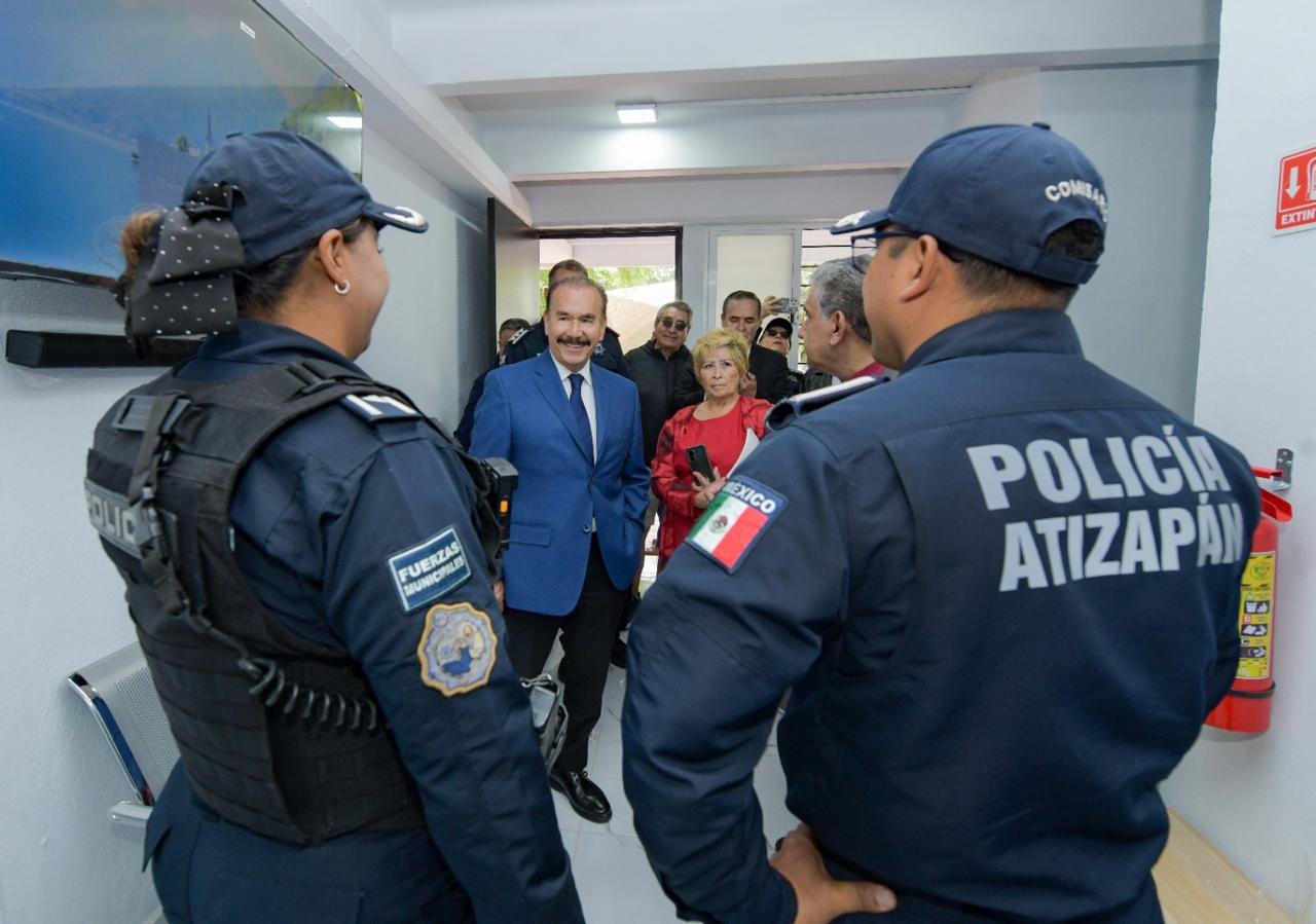 Atizapán renueva dos Centros de Atención Policial.