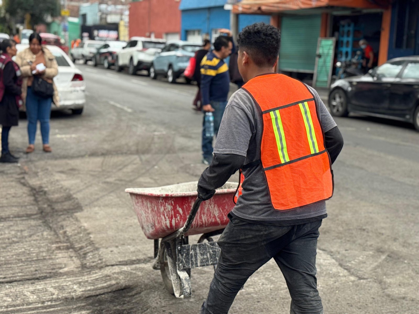 Azcapotzalco rehabilita 1,300 m² de calles en Arenal.