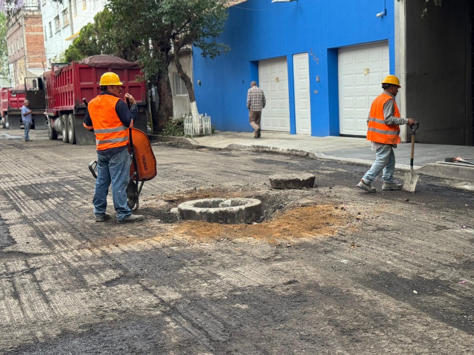 Azcapotzalco rehabilita 1,300 m² de calles en Arenal.