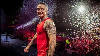 Robbie Williams canta hoy en CDMX.